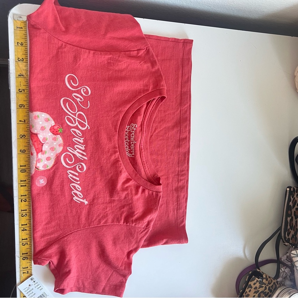 Strawberry Shortcake Berry Sweet
T-Shirt NWT - Picture 8 of 9